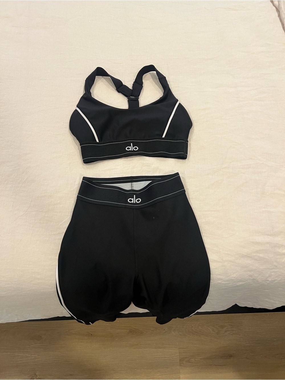 ALO Suit Up Black and White Set